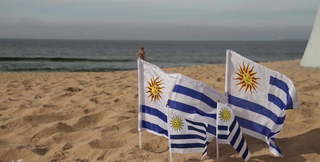 6. trabajar en Uruguay siendo extranjero